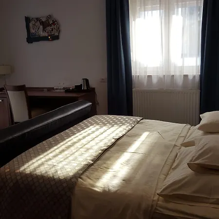 Отель Karda