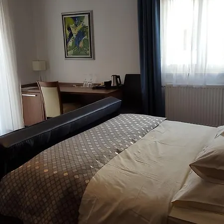 Отель Karda