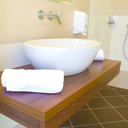 Karda Hotel 4*